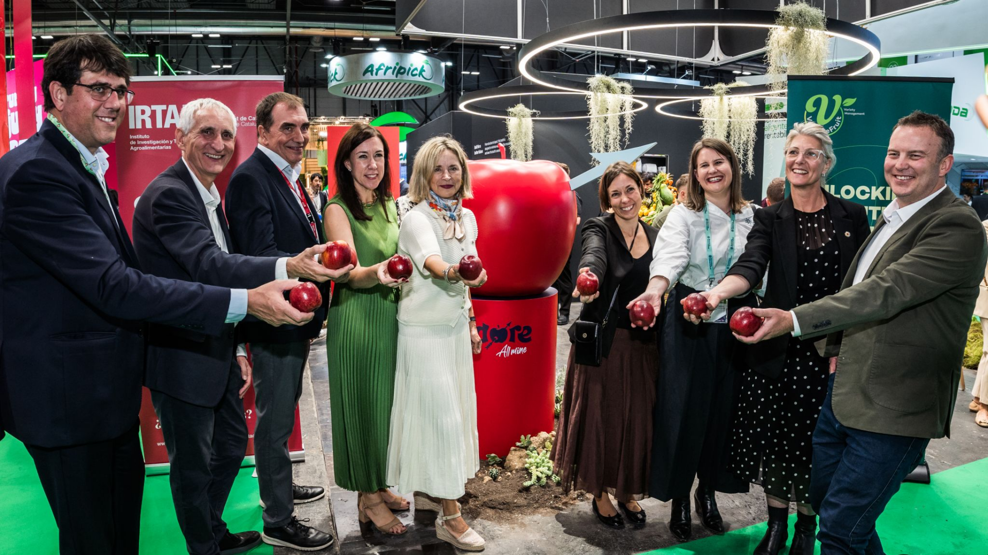 Hot Climate Partnership presenta ADORE™, una marca global de pomes prèmium que reuneix noves varietats adaptades a climes càlids