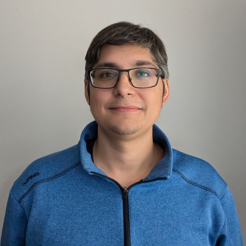 Alejandro Flores Leon